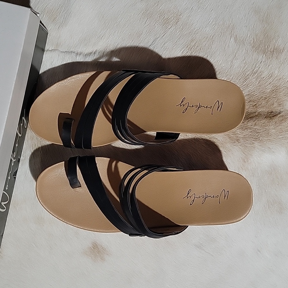 NIB Black Wedge Strappy Sandals, Livie, 7.5 M - Picture 3 of 6